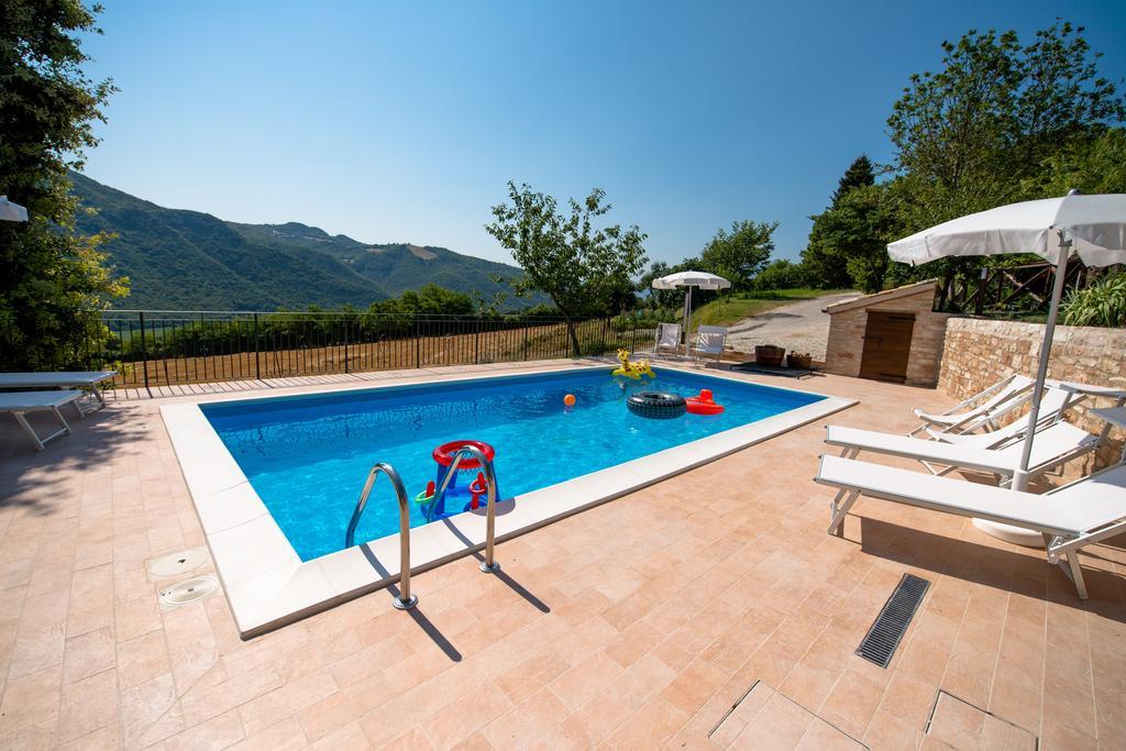 Casetta In Pietra Acqualagna Δωμάτιο φωτογραφία