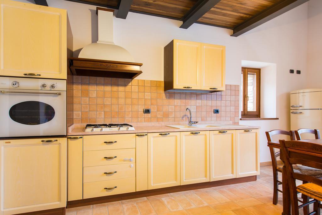 Casetta In Pietra Acqualagna Δωμάτιο φωτογραφία